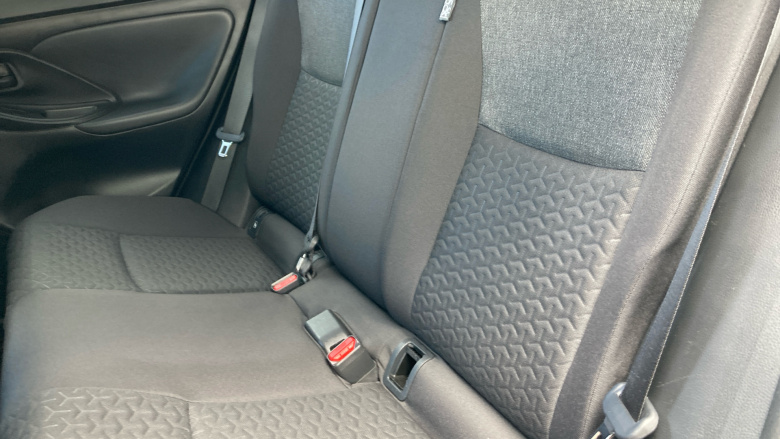 Toyota Yaris Cross 1.5 Hybrid Design 5dr CVT Hybrid Estate